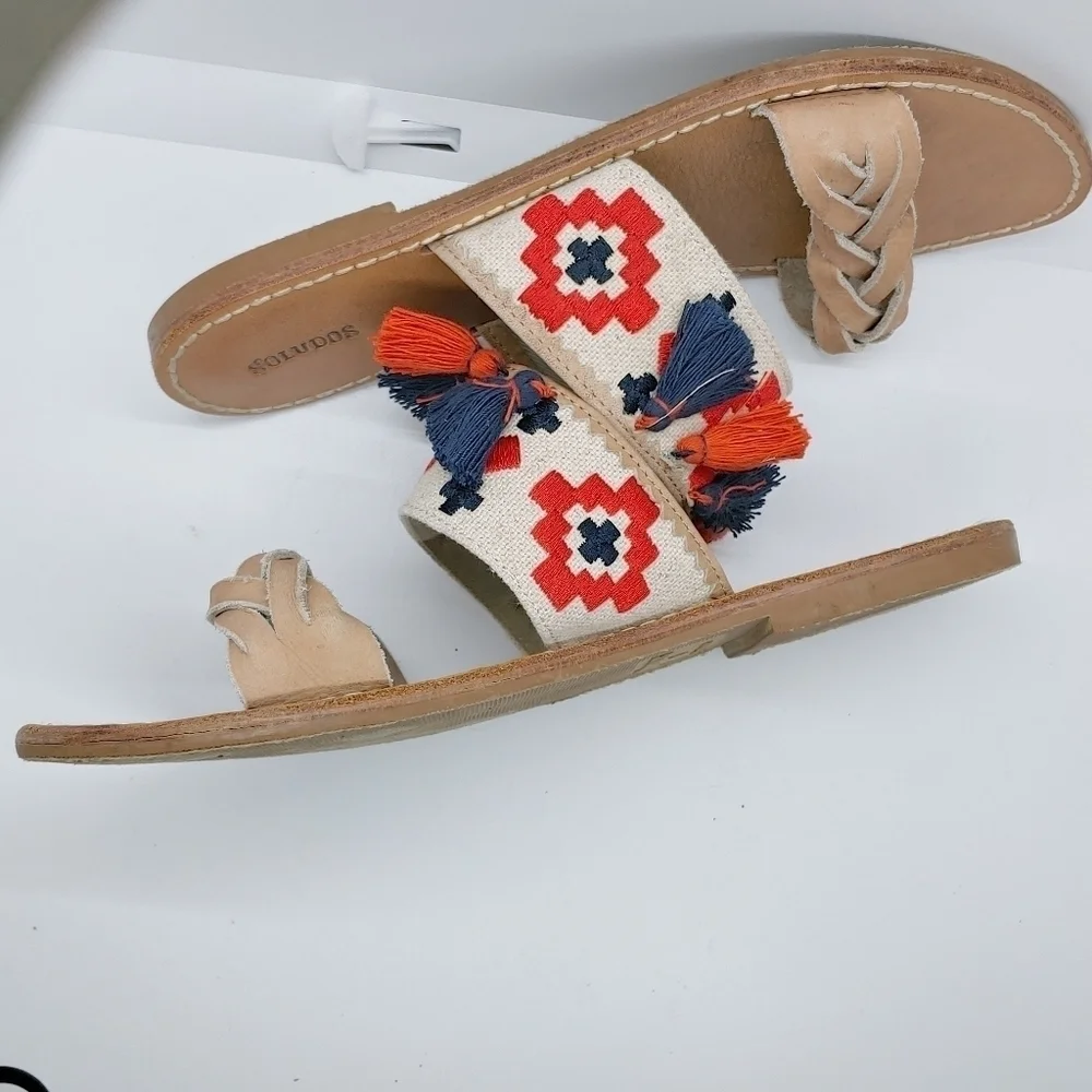 Soludos Embroidered Tassel Slide On Flat Sandals Sz 9 Beachy Boho Casual Picnic